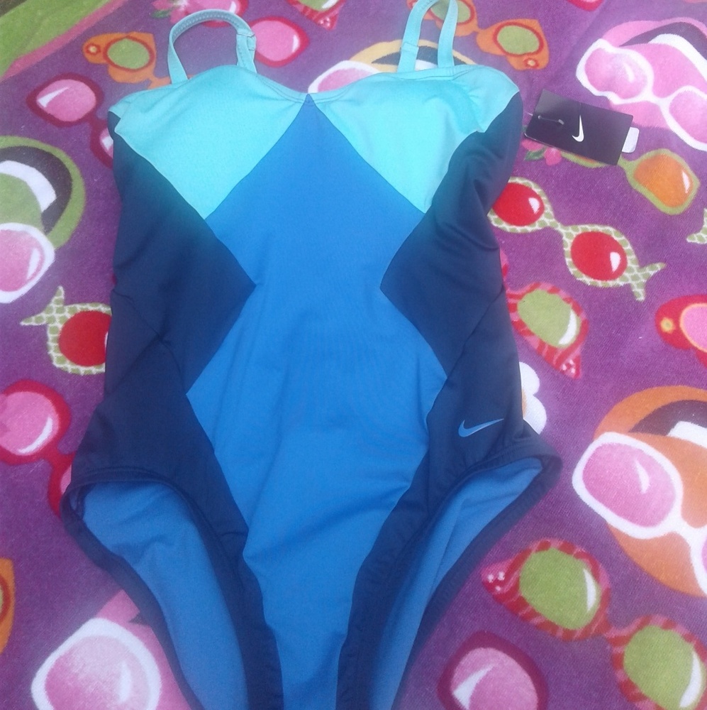 NWT NIKE SWIMSUIT